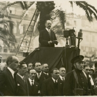 AUTOR DESCONOCIDO. Discurso en Mentón ante los restos mortales de Blasco Ibáñez. 1933. ES.462508.ADPV/Fondo Fotográfico, nº 08870 