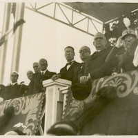 AUTOR DESCONOCIDO. Vista parcial de la Tribuna Presidencial, elevada en el Puerto de Valencia. 1933. ES.462508.ADPV/Fondo Fotográfico, nº 08894