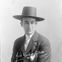 Boldún [Salvador Pascual Boldún]. Retrat del torero José Gómez Ortega Gallito, ca. 1920. ADPV. Col·lecció Boldún, núm. 7468