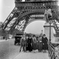 AUTOR DESCONOCIDO. Vista parcial del puente de Sena y la torre Eiffel. París. 1925. ES.462508.ADPV/Colección Ferran Belda, imagen nº 06214