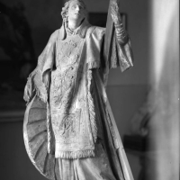 FRANCISCO SANCHIS MUÑOZ Escultura en barro de san Vicente Mártir, por José Esteve Bonet, en el Museo de Bellas Artes de Valencia. Valencia. 1970. ES.462508.ADPV/Colección Sanchis, imagen nº  02056