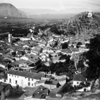 CARLOS SARTHOU CARRERES. Vista del barrio de San Pedro o del Mercado desde la ermita de San José. Xàtiva. 1922. ES.462508.ADPV/Colección Sarthou, imagen nº 00122